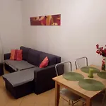 Apartament Tosia Miesci Sie W Poblizu Plazy Zachodniej 450 M. Do Dyspozycji Jest Tez Maly Ogrodek Z Miejscem Na Wypicie Porannej Kawy. Na Osiedlu Sasiadujacym Ze Sklepem Netto Oraz Zabka, Znajduje Sie Plac Zabaw Dla Dzieci Oraz Boisko Do Gry W Pilke.